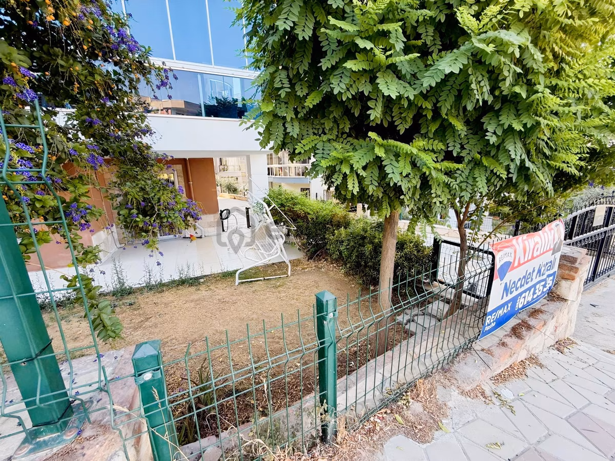 Kuşadası 3+ 1 Bahçeli Daire Merkezi Konum Da - 11