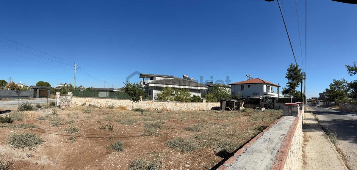 Villa Yapıpmına Uygun Müstakil Tek Tapu Arsa - 15