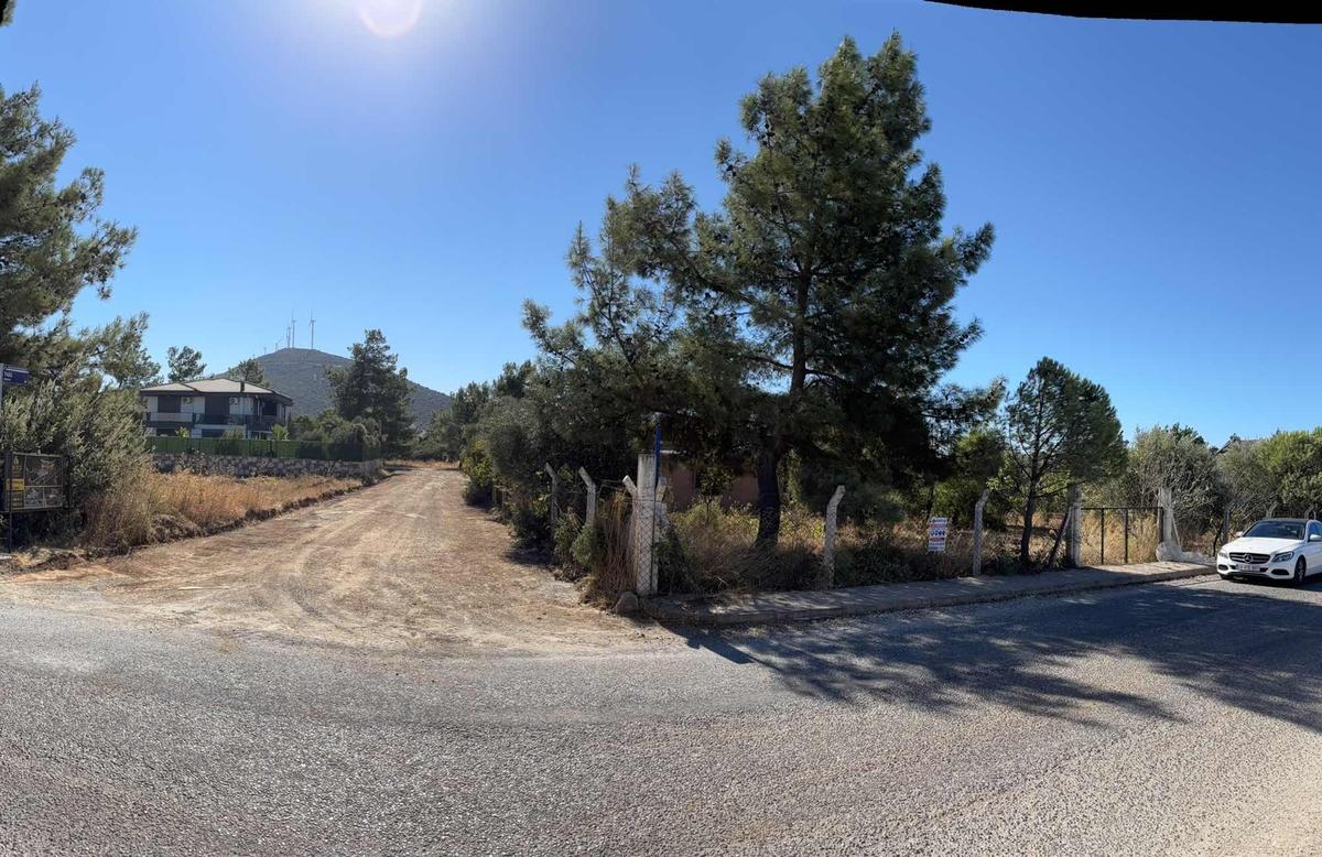 Villa Yapıpmına Uygun Müstakil Tek Tapu Arsa - 13