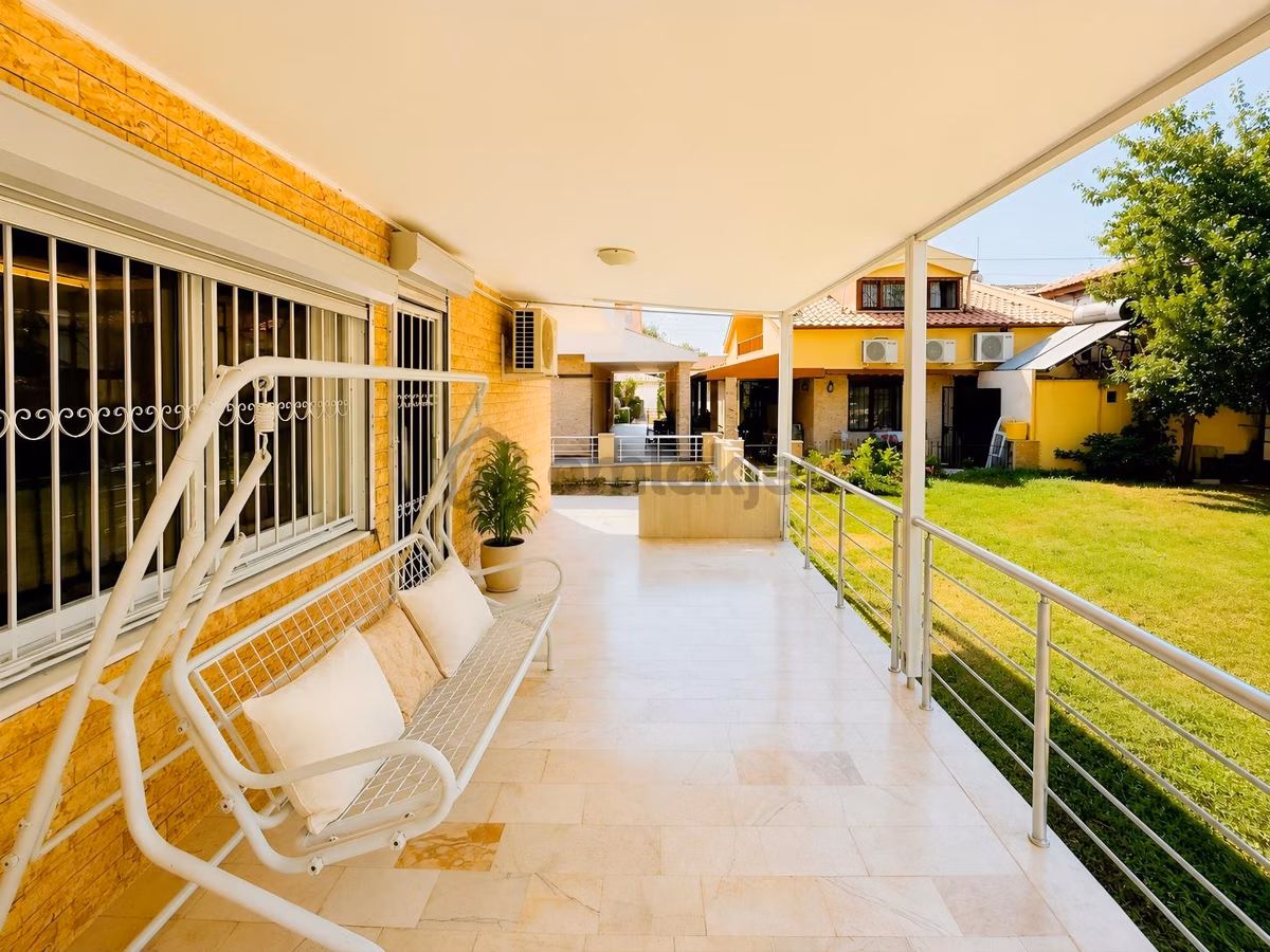 Nazilli Sitesi'nde Bakımlı 4+1 Fırsat Fiyatlı Satılık Villa - 6
