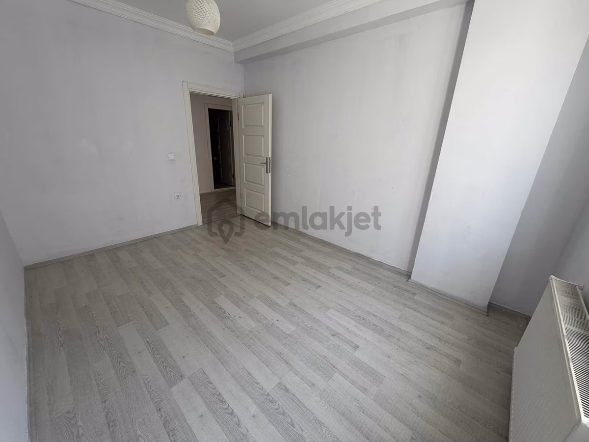 Yağmur Emlaktan Ara Kat Güney Cephe Cam Balkonlu 3+1 Daire - 14
