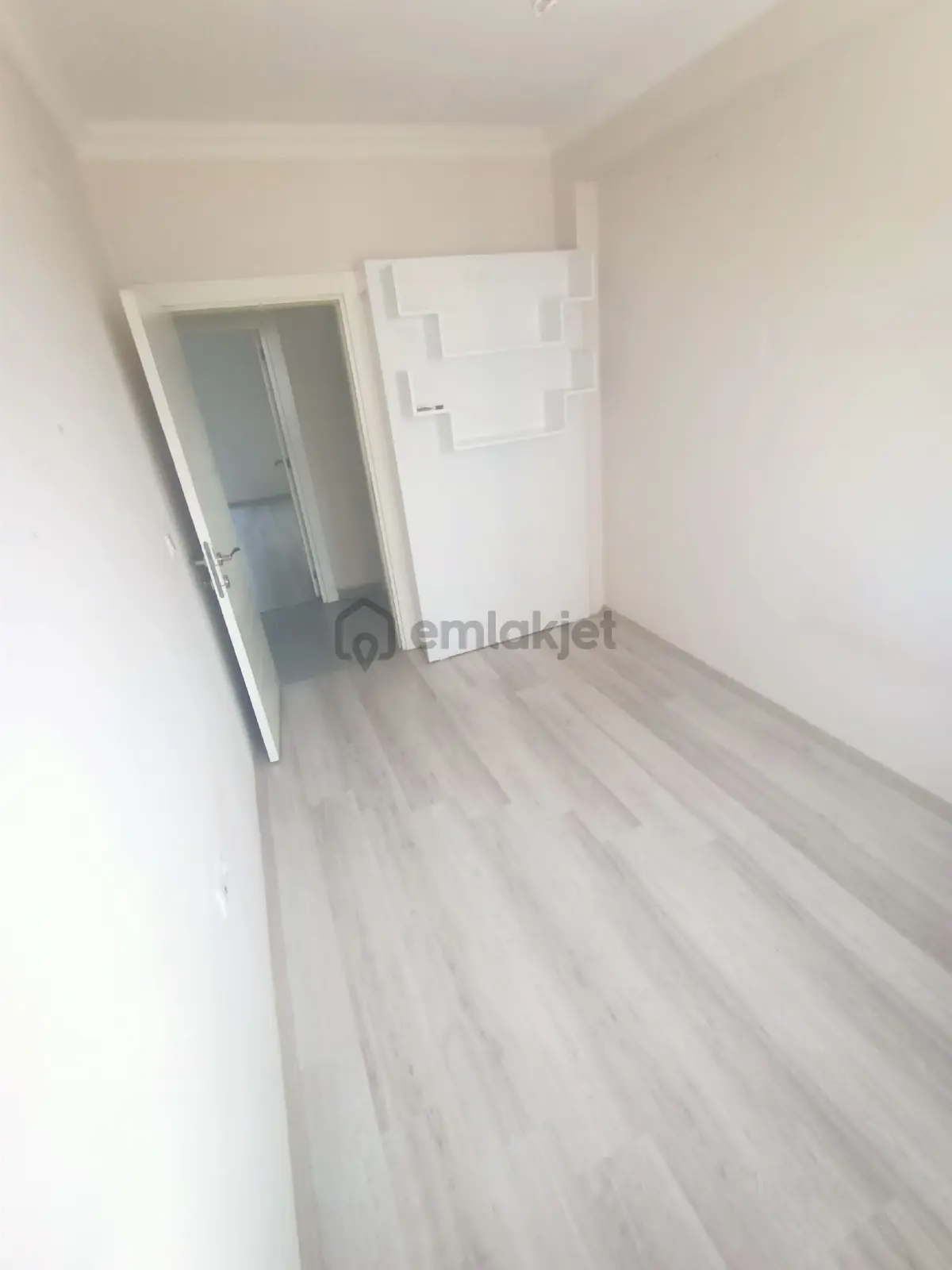 Havuzlu Site İçinde 2+1 - 9
