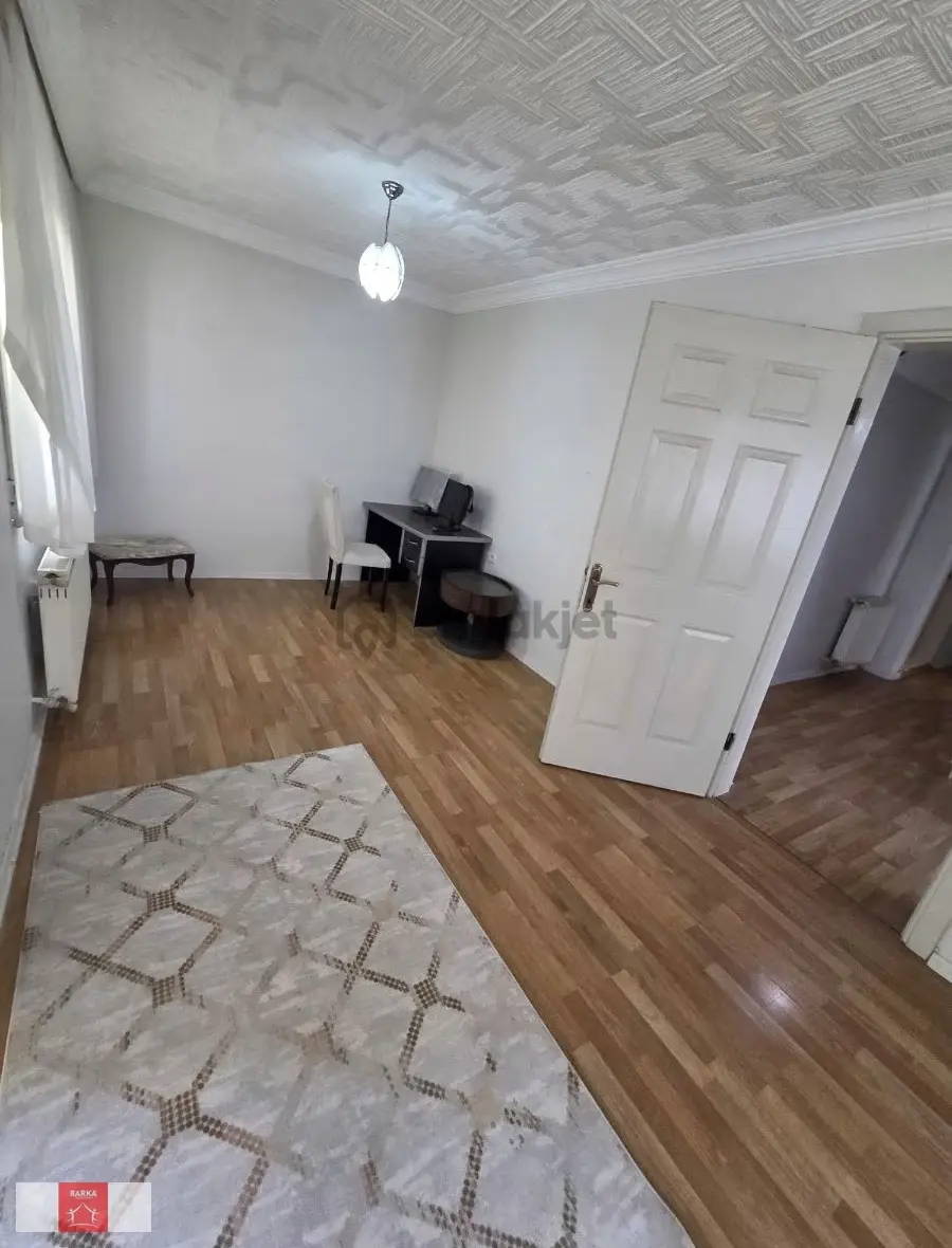 Ege Üni Dibinde 2+1 Eşyalı Doğalgazlı Çok Geniş Kiralık Daire - 6