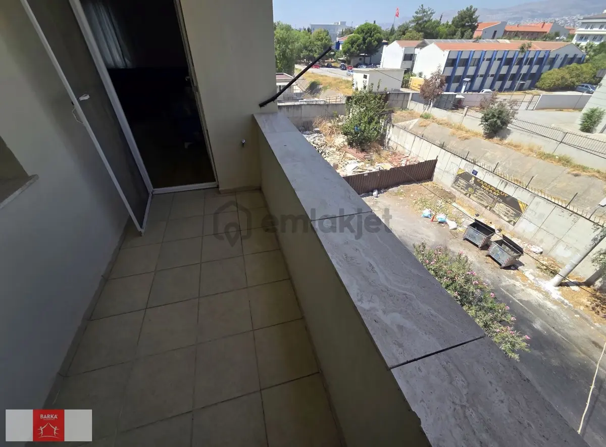 Ege Üni Dibinde 2+1 Eşyalı Doğalgazlı Çok Geniş Kiralık Daire - 8