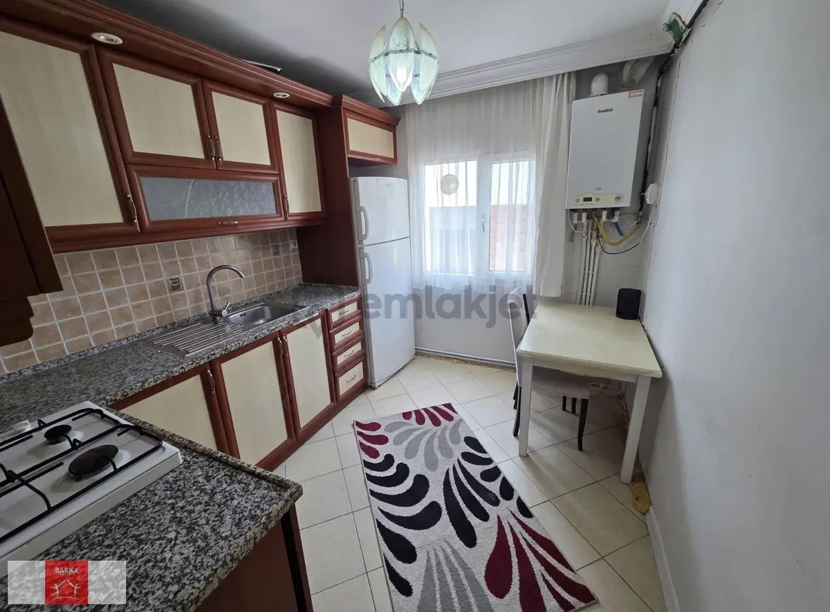 Ege Üni Dibinde 2+1 Eşyalı Doğalgazlı Çok Geniş Kiralık Daire - 23