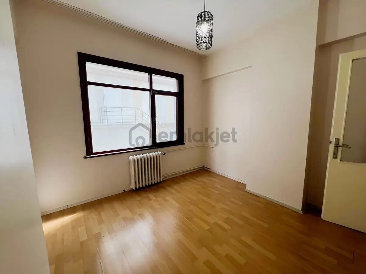 Ali Nihat Tarlan Caddesi Üzerinde 2+1 Net 75m² - 17