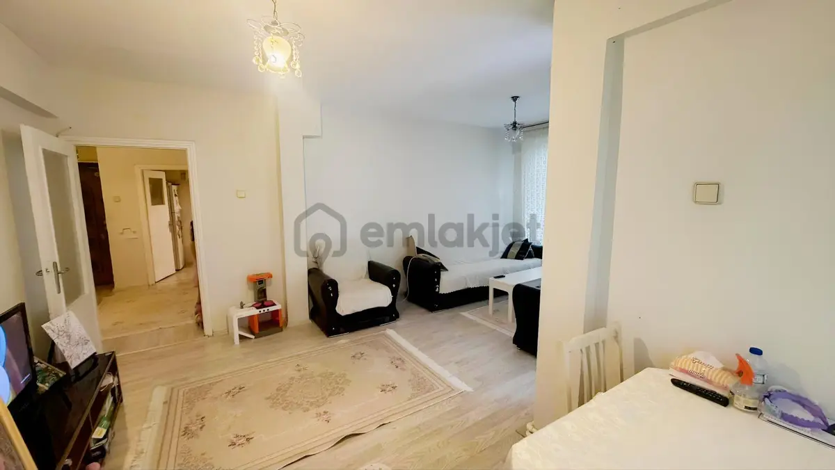 Site İçinde 2+1 Balkonlu Geniş Ve Kullanışlı - 15