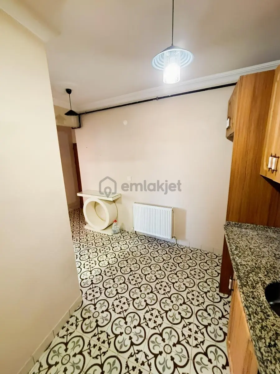 Ayvansaray Metrobüse Yakın 1+1 Temiz Daire - 3