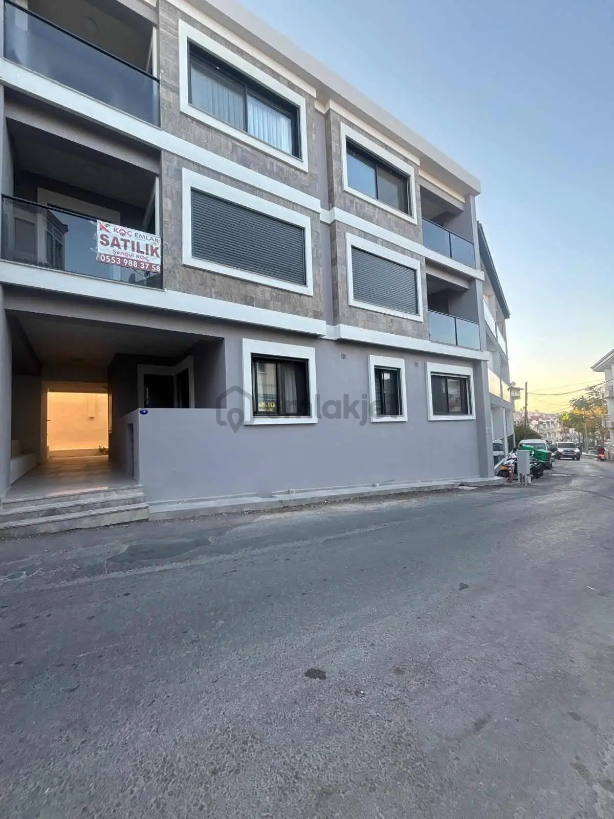 Çeşme Marina'ya 500 Mt 2+1 Satılık Eşyalı Daire