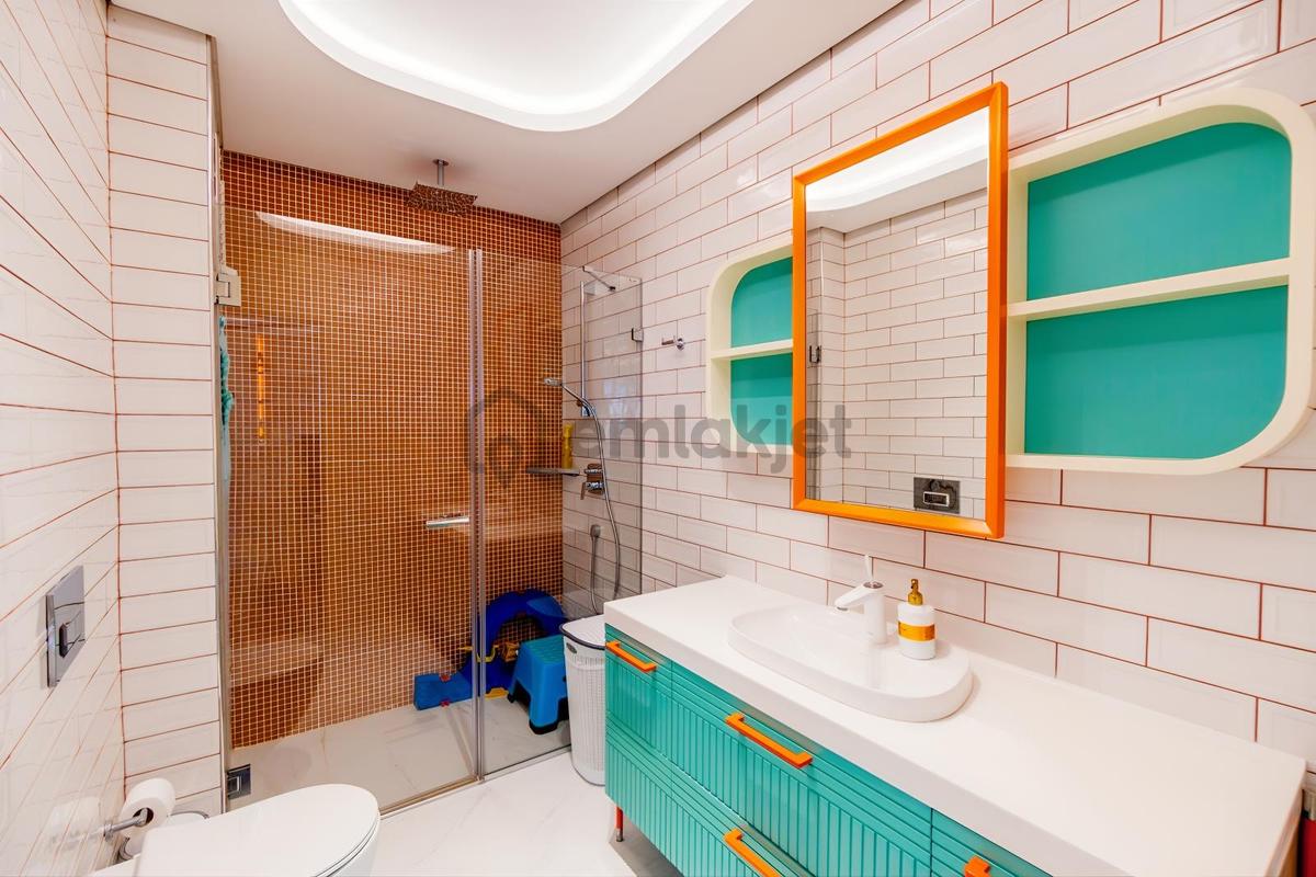 Remaxadvantage Korupark Çınar'da Tam Eşyalı Premium Dubleks - 31