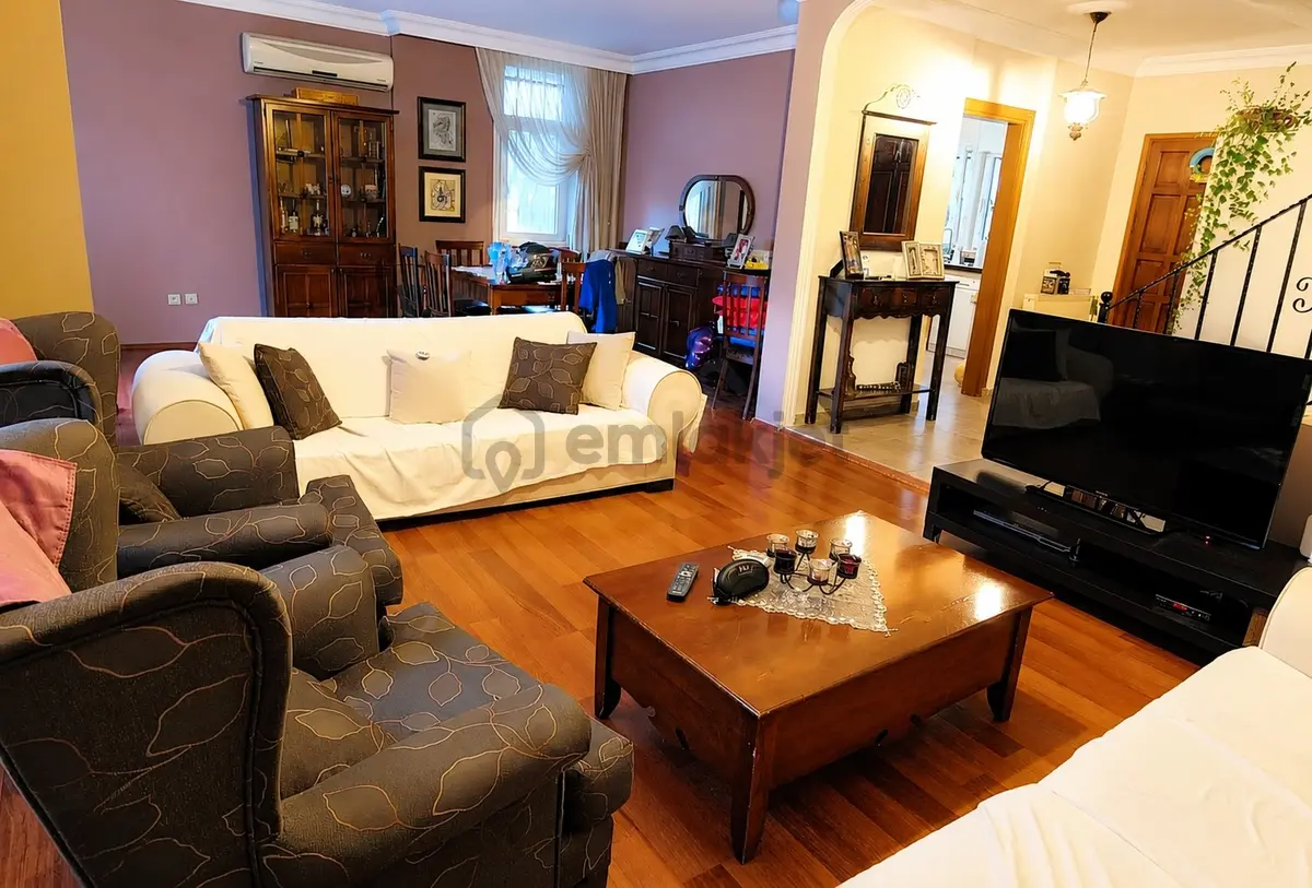 Çengelköy Ata-2 Sitesinde İyi Konumlu 300 M² Triplex Villa - 4