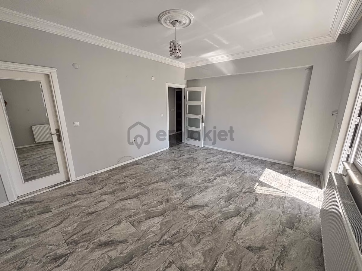 Remax Can Baydır Satılık 3+1 Daire 155m2 Net - 3