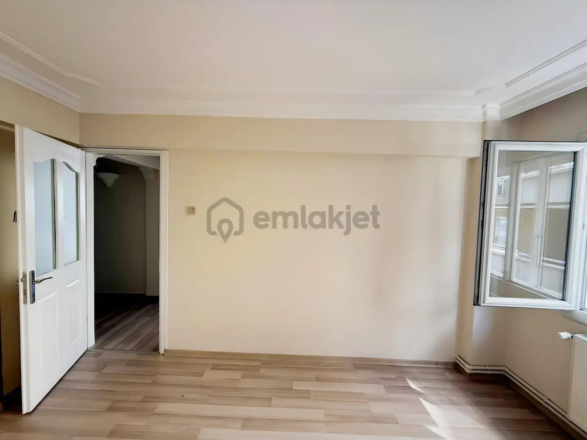 Şirinyer Mehmet Akif Caddesinde Satılık 3+1 - 30
