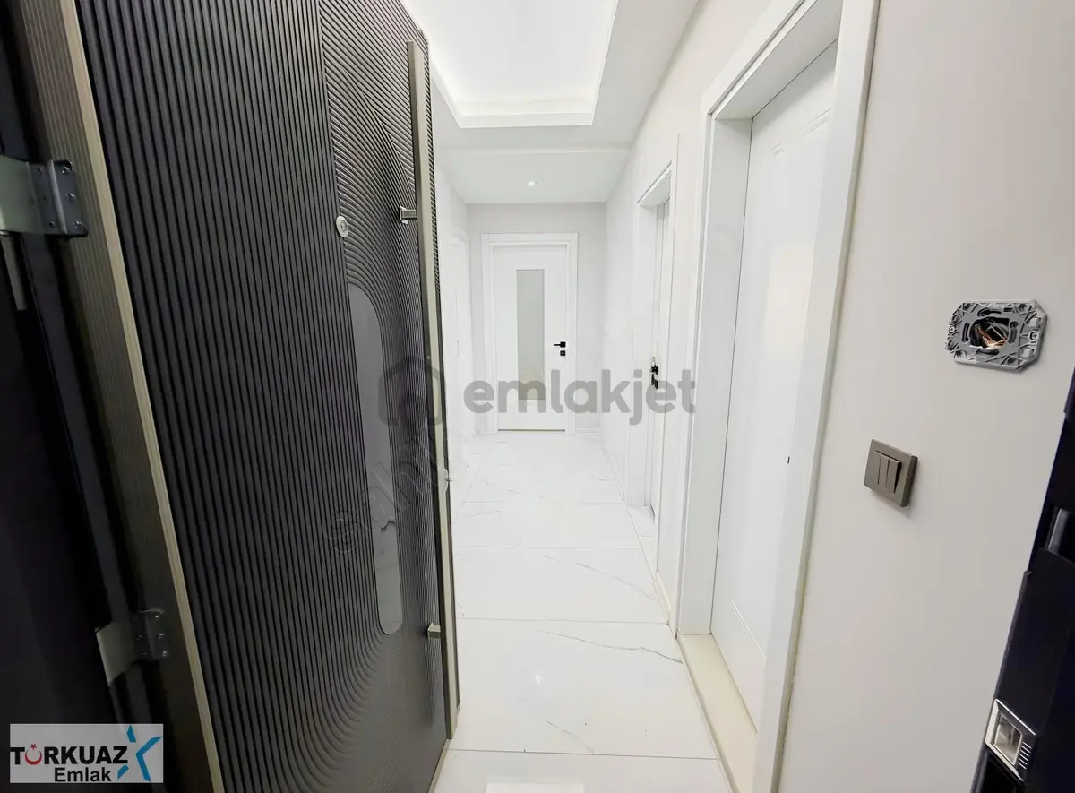 Kat Mülkiyetli Ara Kat Ön Cephe Işıl Işıl Daire - 4