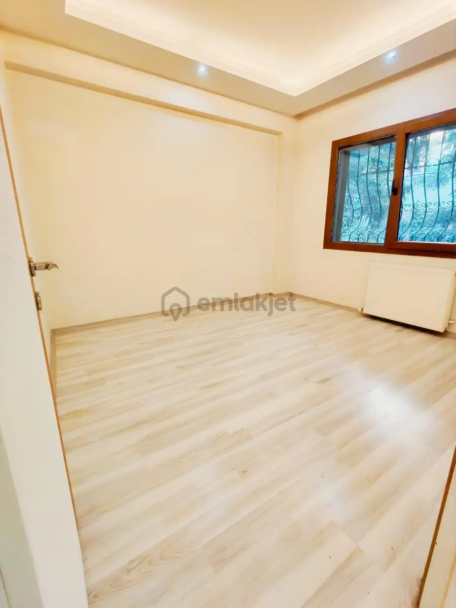 Buca Üçkuyular'da Doğalgazlı Bahçeli Geniş 2+1 Kiralık Daire - 10