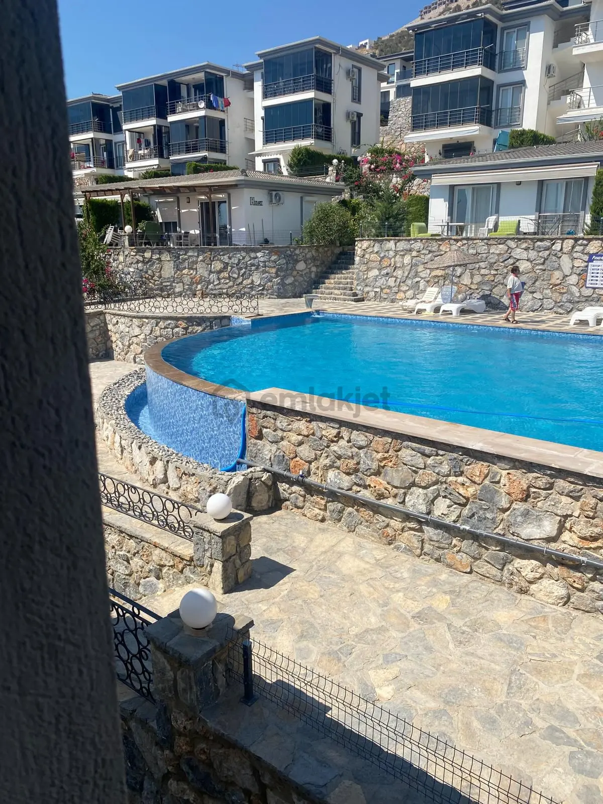 Havuzlu Sitede Deniz Manzaralı Eşyalı 1+1 Daire - 21