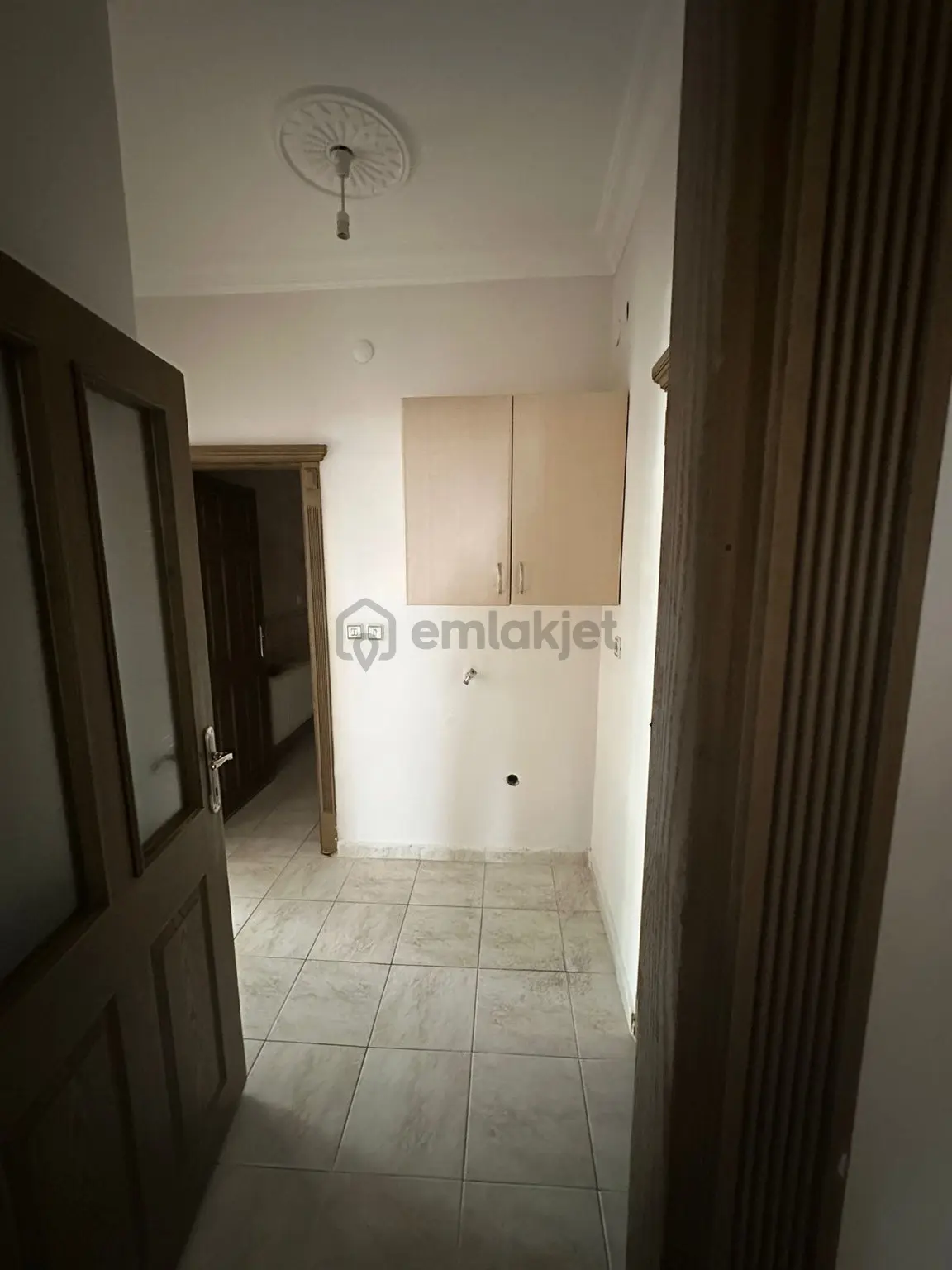 Akalan Eml’tan Kiralık 4 + 1 Daire - 13