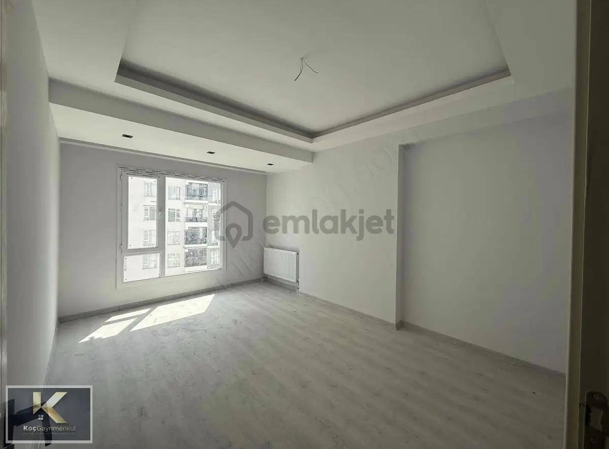 Bağcılarda Kiralık 2+1 Daire - 11