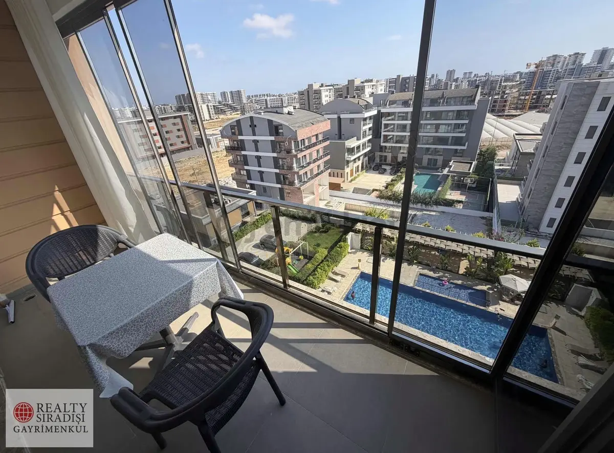 Altıntaş'ta Full Eşyalı 2+1 Havuz Cephe Ebeveyn Banyolu Daire - 10