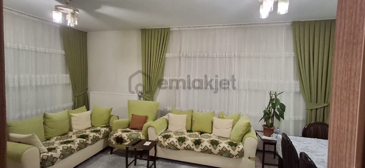 Kısmet Emlak'tan Yeni Toki'de Ara-kat Daire - 2