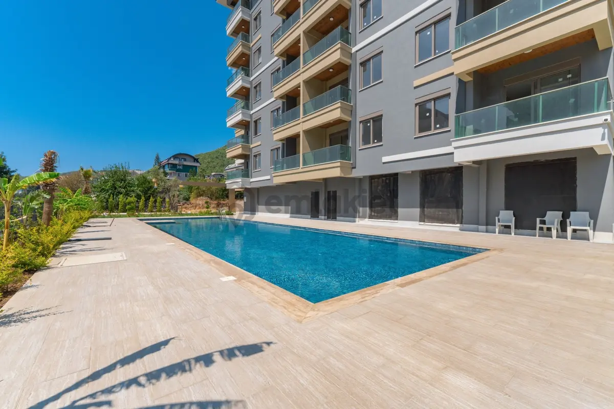 Alanya Çıplaklıda Havuzlu Sitede 1+1 Daire - 21