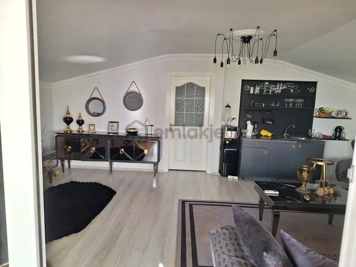 Büyükçekmece Satılık Dubleks 5+2 Daire 300m2 - 28