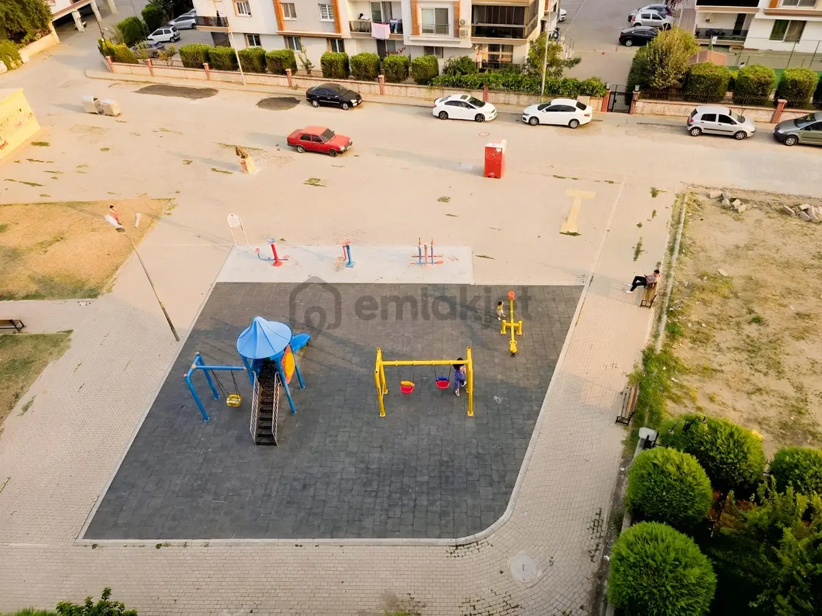 Aydın Ata Mahallesinde Satılık 4+1 Ara Kat Daire Site İçinde - 23