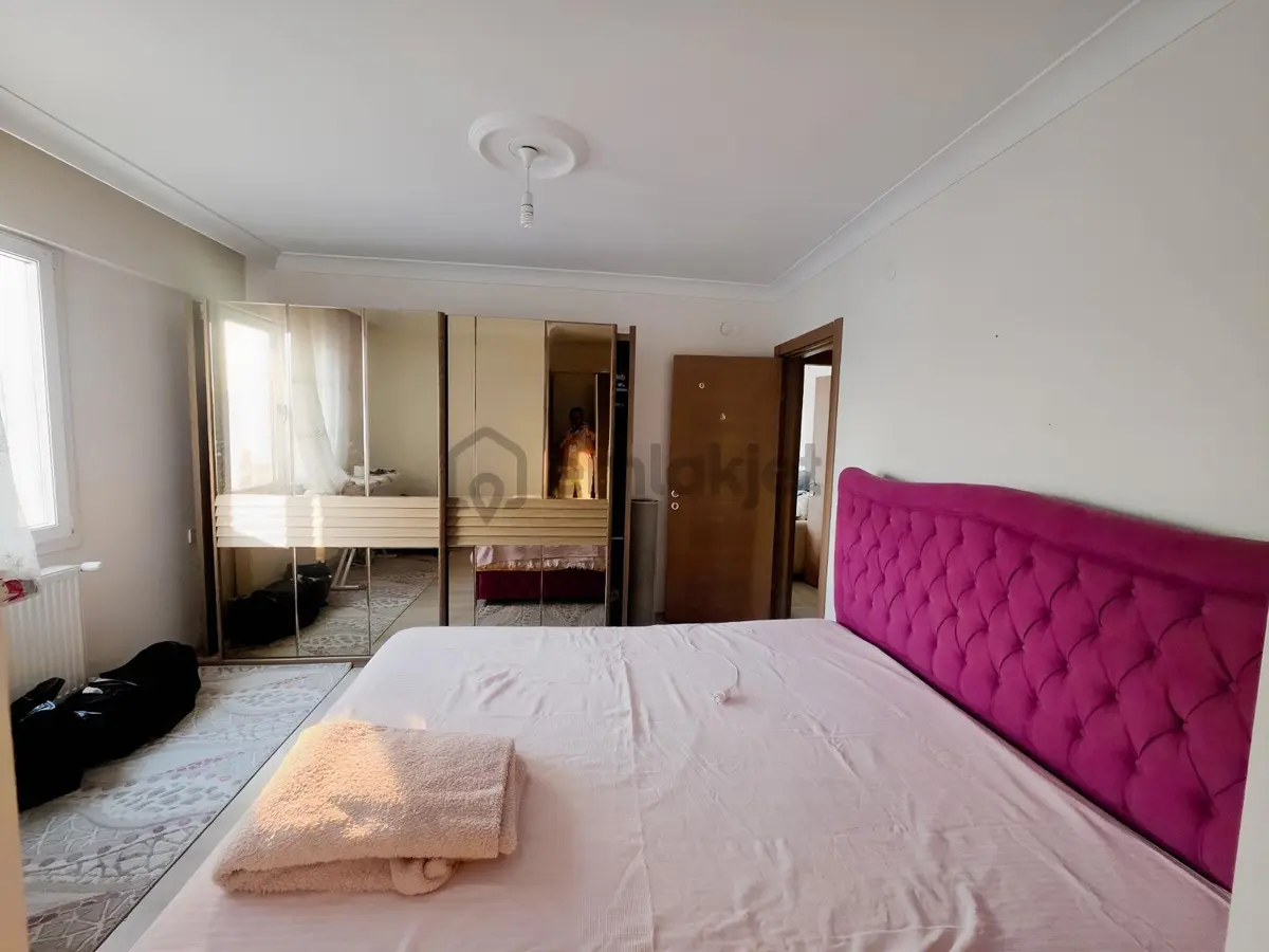 Aydın Ata Mahallesinde Satılık 4+1 Ara Kat Daire Site İçinde - 25