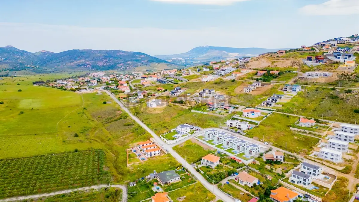 Foçaköyde Satılık Havuzlu Müstakil Villa - 21