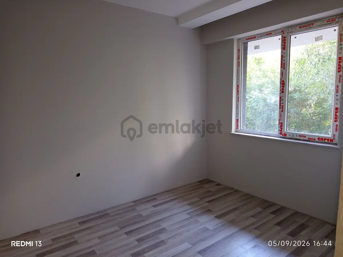 Dadaşkentte Sıfır 1+1 Lüks Daire - 15