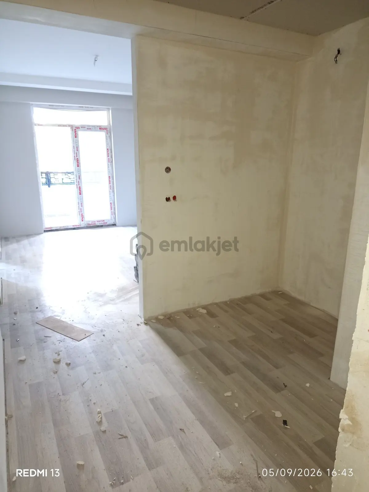 Dadaşkentte Sıfır 1+1 Lüks Daire - 10