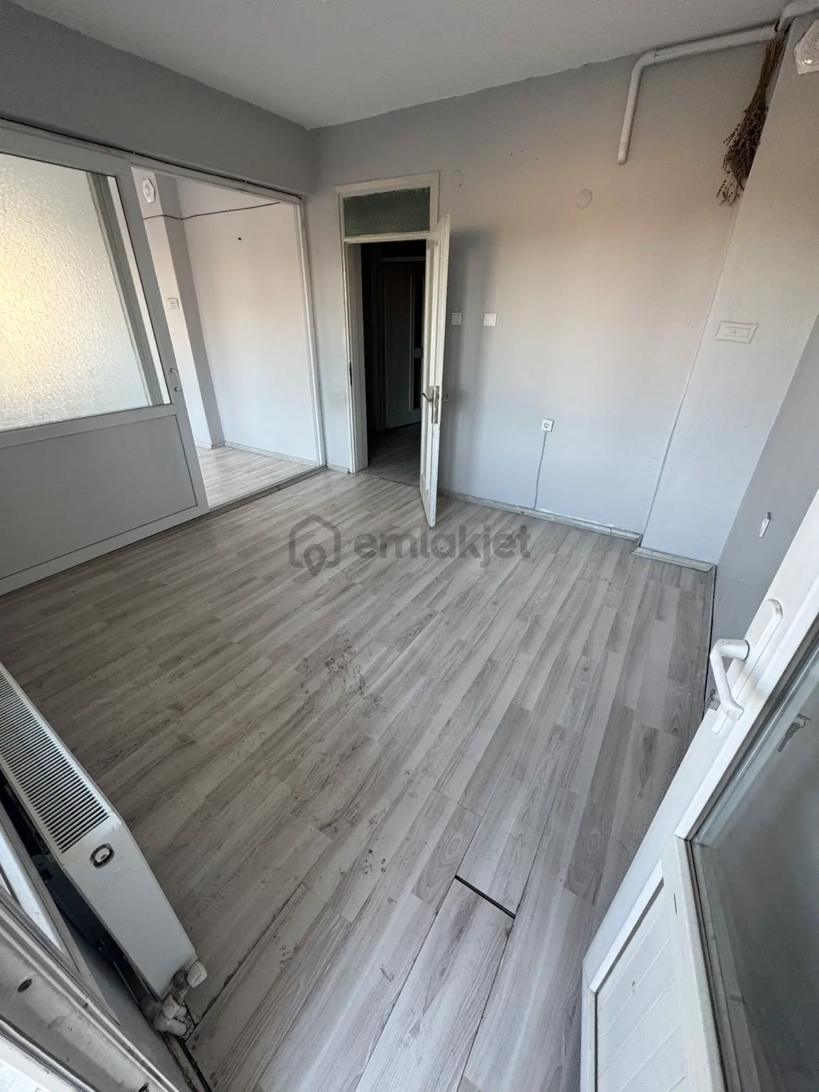 Üçkemer Caddesi Üzeri Ara Kat Doğalgazlı 3+1 Daire - 7