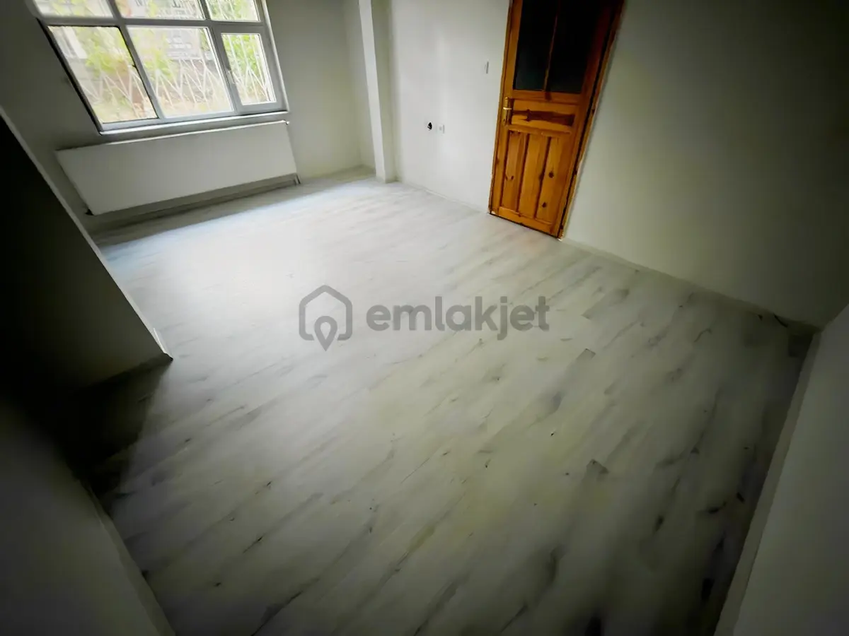 Ahimesut Bulvarı Üzerinde Kiralık 2+1 - 12