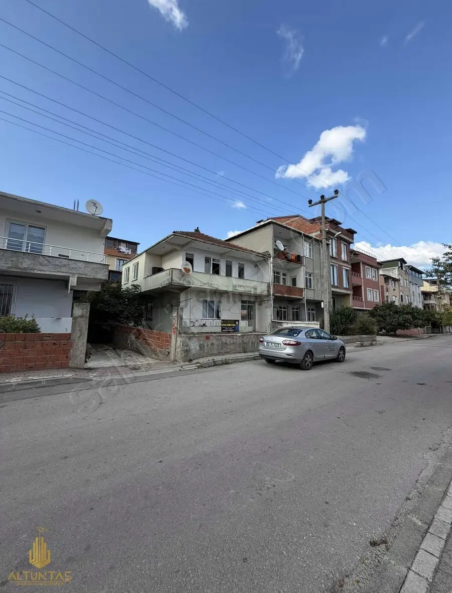 Yavuz Sultan Selimde 290 M² Arsa İçinde 2 Katlı Müstakil Ev - 12
