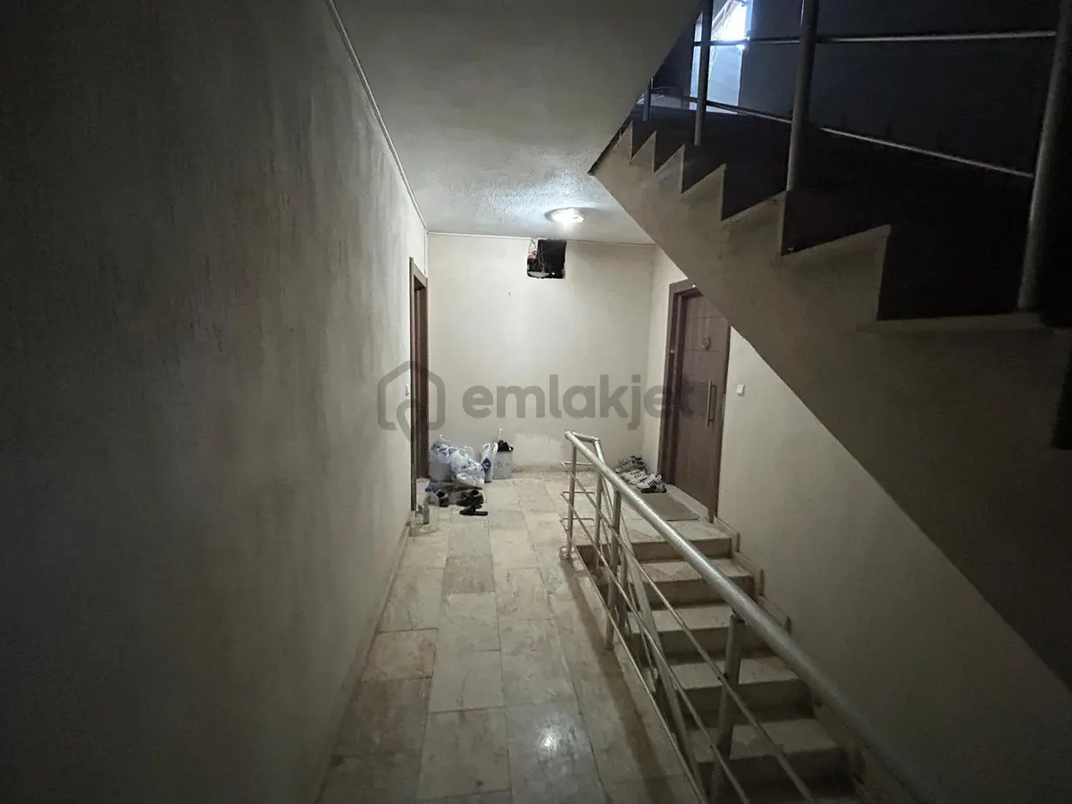 Sümerr Mahallesinde 1+1 Ful Eşyalı Balkonlu Satılık Daire - 15