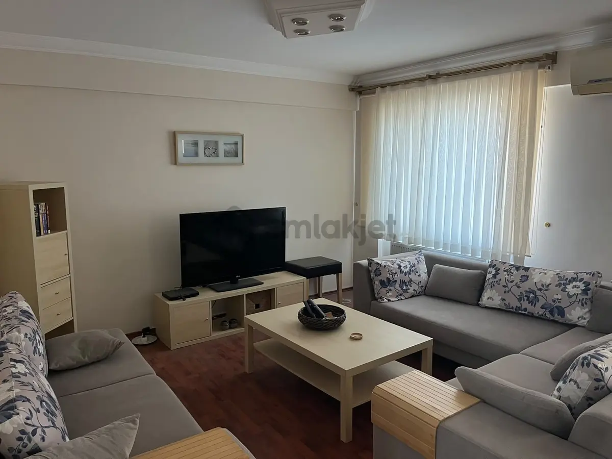 Kuşadası Ege Mahalllesi'nde Geniş 3+1 Satılık Daire - 5
