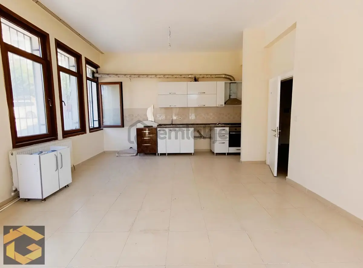 Güneşevler'de Site İçerisinde 2+1 Kiralık Daire