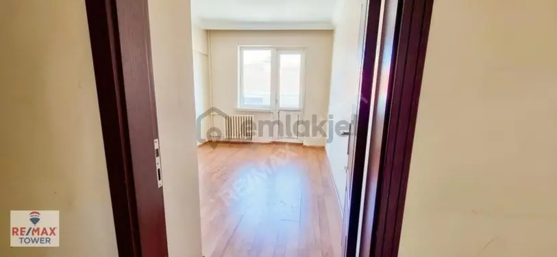 Güvenevlerde Refik Belendir Caddesi Üzerinde 3+1 Ferah Daire! - 21