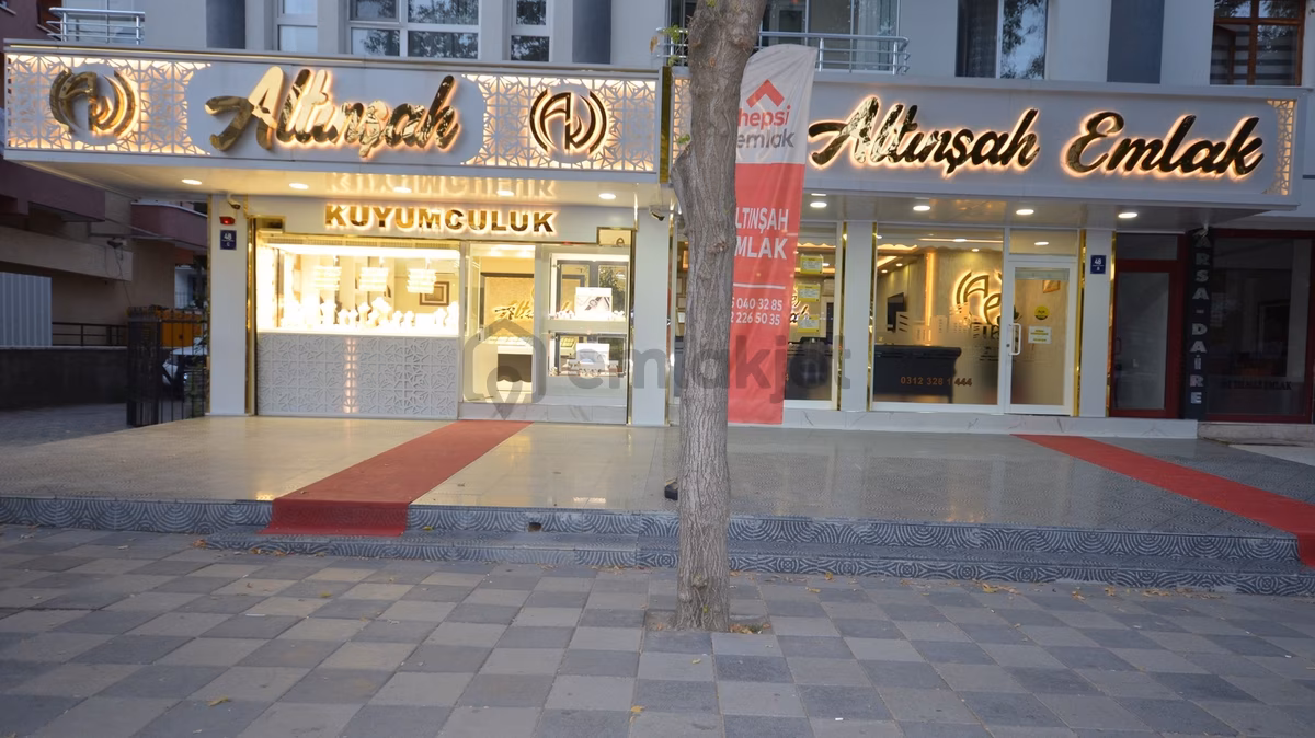 Altınşah Emlak'tan Yerden Isıtma Asansörlü 3+1 Daire - 25