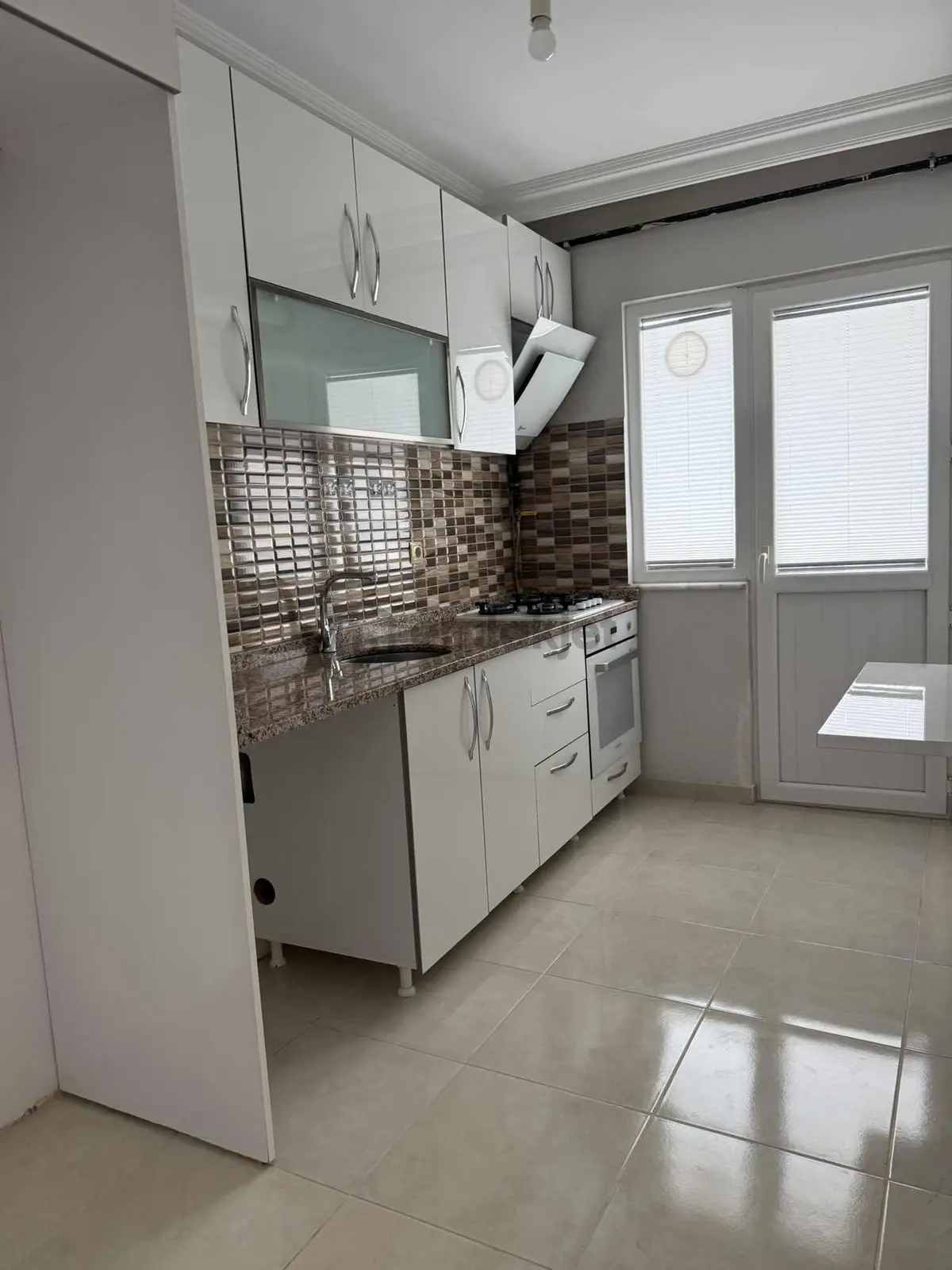 Sitede E5e Metroya 1300 Metre Ful Manzaralı Otoparklı 3+1 - 10