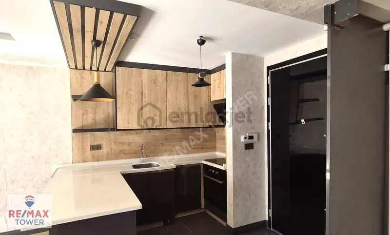 Metro Suit'te Kiralık 2+1 Office (75m²+140m² Teras) - 5
