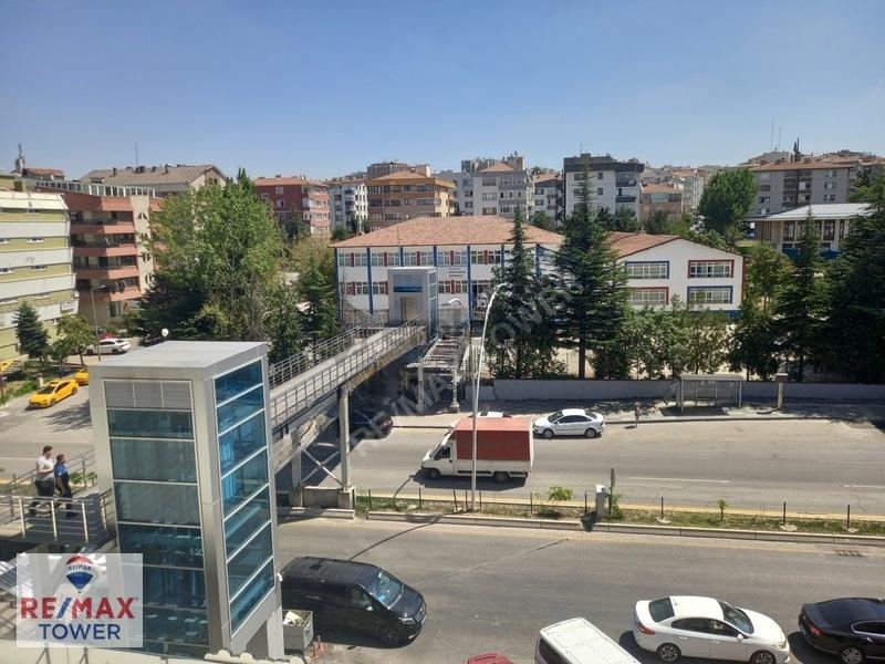 Turan Güneş Bulvarı Üzerinde, Kiralık Ofis/büro - 26