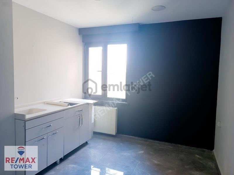 Turan Güneş Bulvarı Üzerinde, Kiralık Ofis/büro - 13