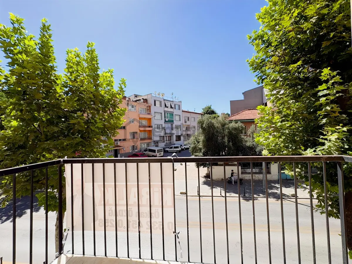 Kayalık Caddesi Kiralık Geniş Daire - 20