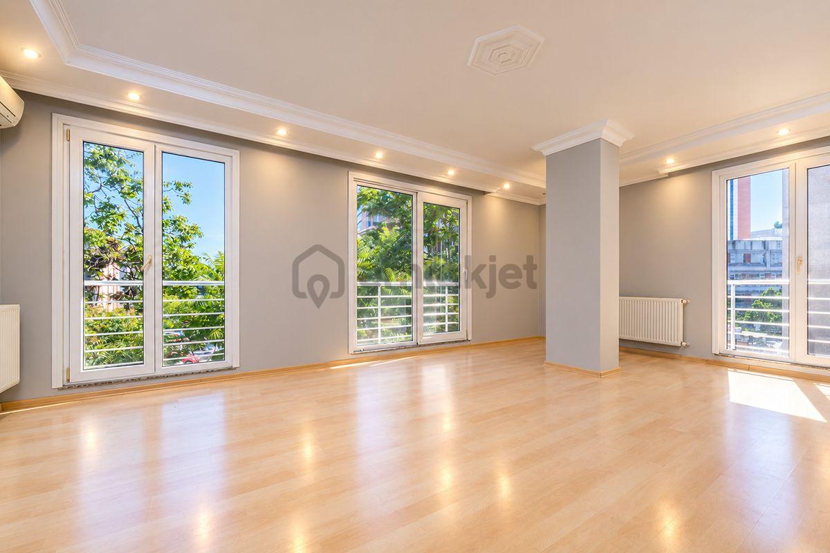 Genç Binada 2+1 Kapalı Garajlı 95 M2 Şık Ferah Kiralık Daire