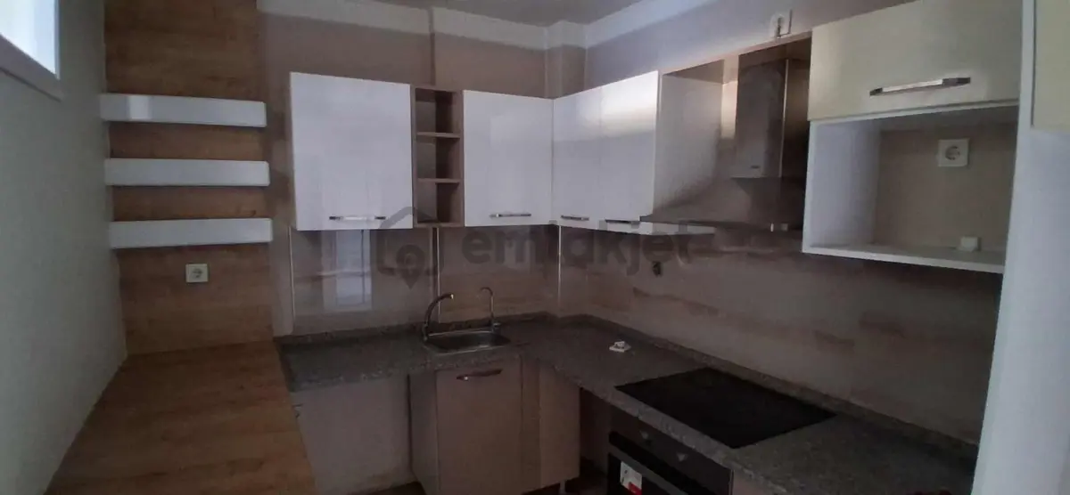 Nevadium Sitesinde Kiralık Kapalı Mutfak Geniş 1+1 Daire - 17