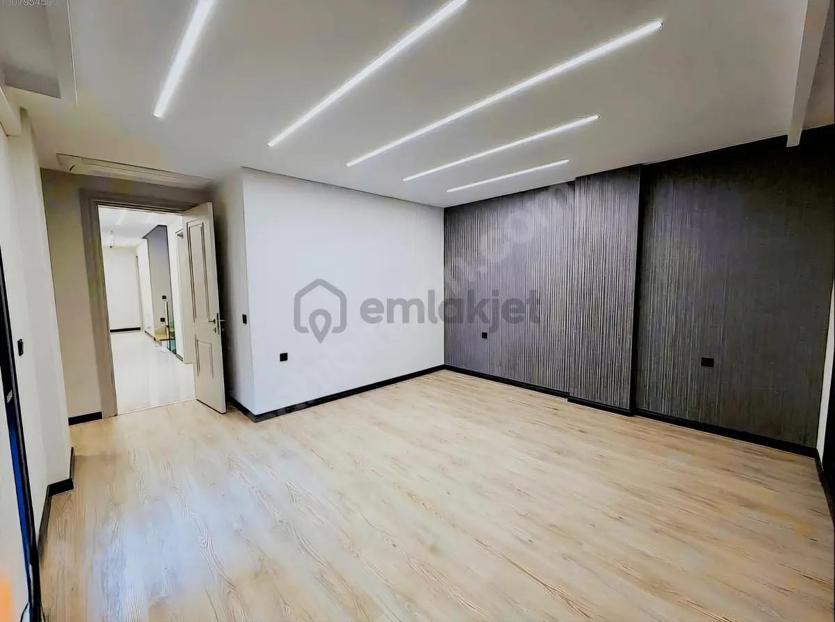 Kemalpaşa Yukarıkızılca'da Akıllı Sistem Lüks Villa - 21
