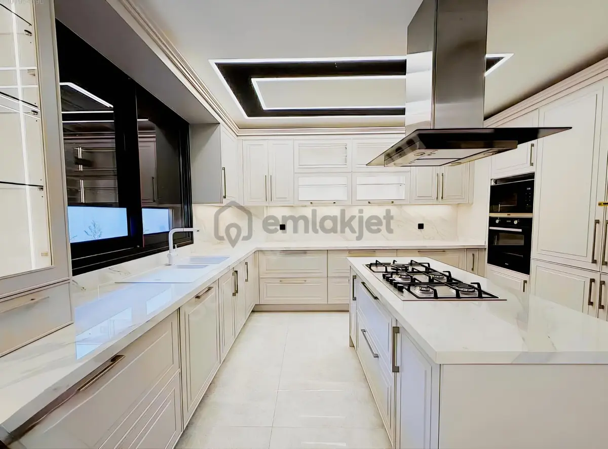 Kemalpaşa Yukarıkızılca'da Akıllı Sistem Lüks Villa - 22