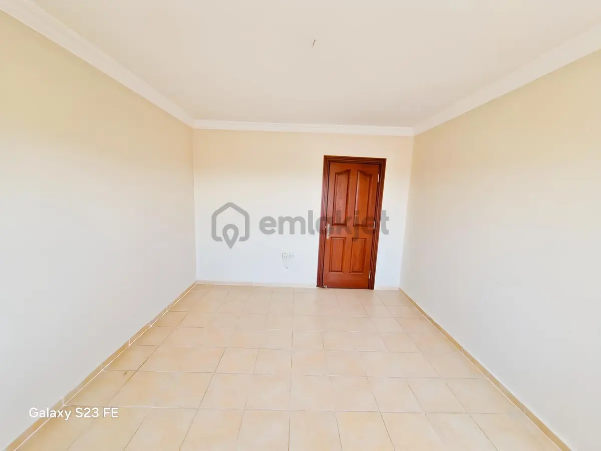 Huzurevlerinde 4+1 Ebeveyn Banyolu Kapalı Mutfak Kiralık Daire - 3