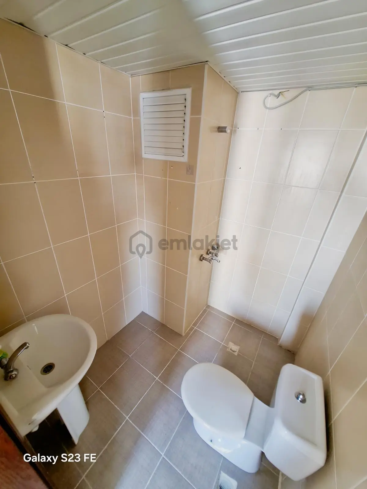 Huzurevlerinde 4+1 Ebeveyn Banyolu Kapalı Mutfak Kiralık Daire - 28